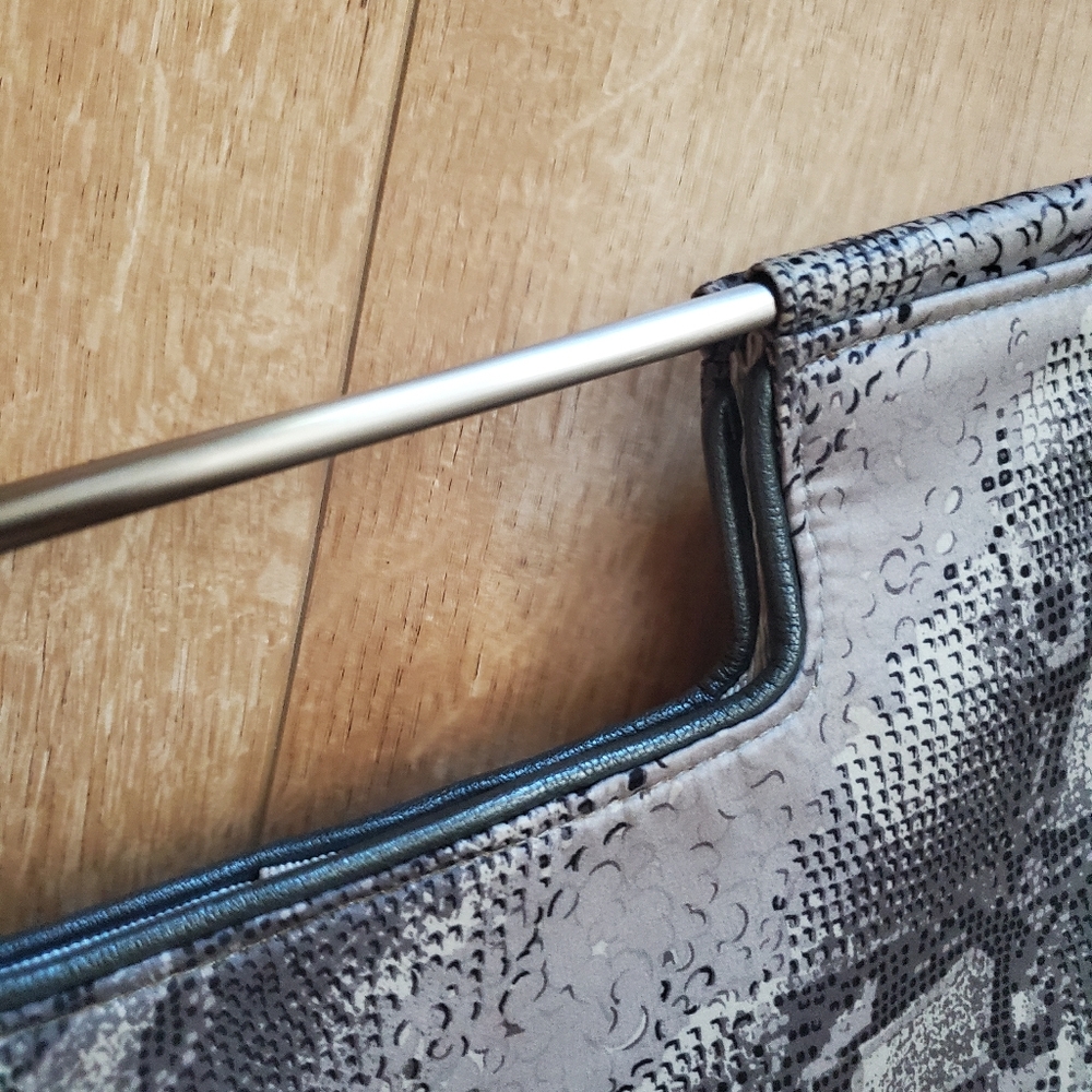 Echo 100% Silk Python Clutch Evening Handbag Purs… - image 2